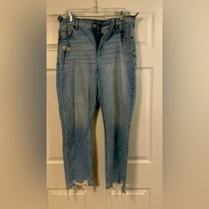 American Eagle Highest Rise Mom Jean Size 12